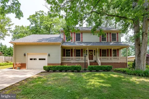 411 Laurel Ave, Fredericksburg, VA 22408