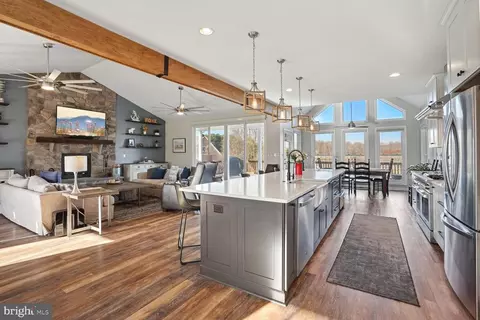 6800 Lake Pointe Dr, Mineral, VA 23117