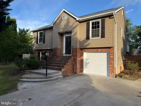 5314 Greentree Dr, Fredericksburg, VA 22407