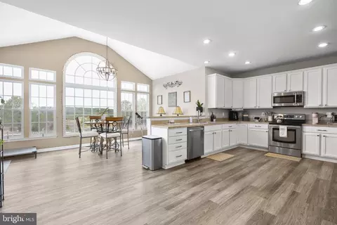 5233 Windbreak Dr, Fredericksburg, VA 22407