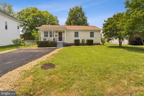 108 Stratford Ave, Fredericksburg, VA 22408