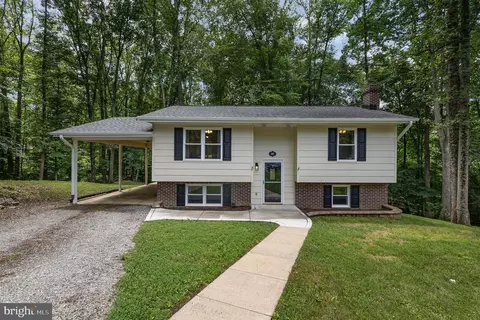 6217 Oak Grove Dr, Fredericksburg, VA 22407