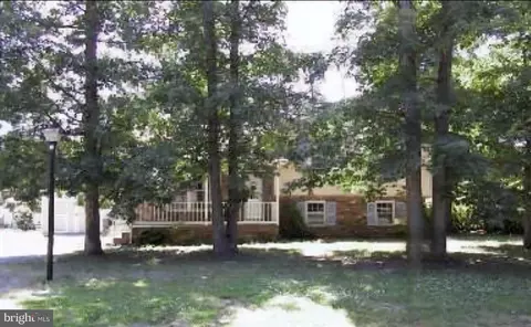 204 Gallimore Dr, Fredericksburg, VA 22407
