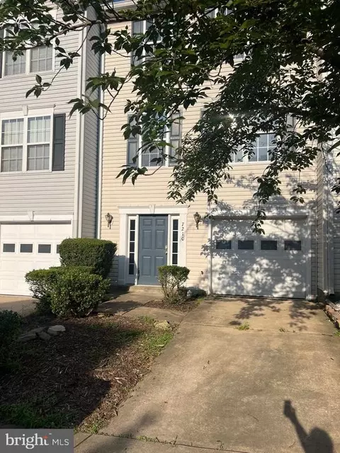 7210 Finch Ln, Fredericksburg, VA 22407