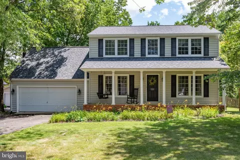 5310 Leavells Crossing Dr, Fredericksburg, VA 22407