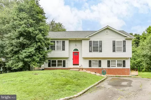 10708 Live Oak Ct, Fredericksburg, VA 22407