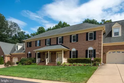 10003 Four Iron Ct, Fredericksburg, VA 22408