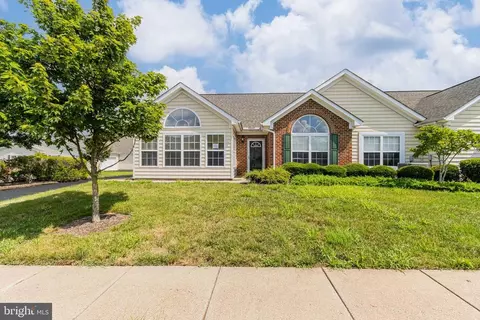 6255 Autumn Leaf Dr, Fredericksburg, VA 22407