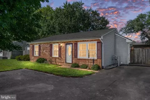 11224 Old Leavells Rd, Fredericksburg, VA 22407
