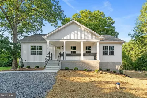 5712 Blue Star Ln, Spotsylvania, VA 22551