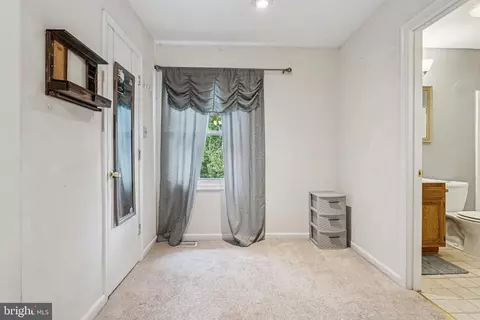 8 Olympic Dr, Fredericksburg, VA 22408 photo 22