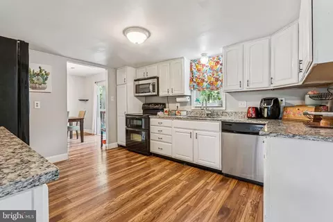8 Olympic Dr, Fredericksburg, VA 22408 photo 8