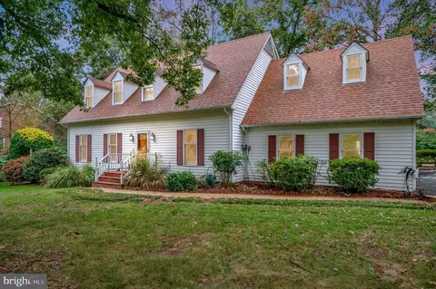 416 Whitecliff Dr, Fredericksburg, VA 22407