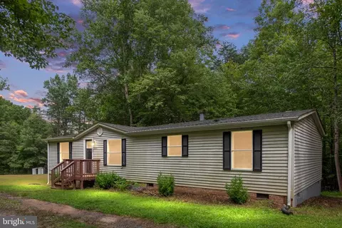 10747 Fauntleroy Ln, Spotsylvania, VA 22551