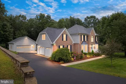 4005 Longwood Dr, Fredericksburg, VA 22408