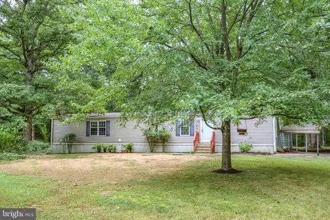 11407 Railroad Ln, Locust Grove, VA 22508