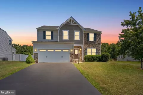 2411 Walthall Ct, Fredericksburg, VA 22408