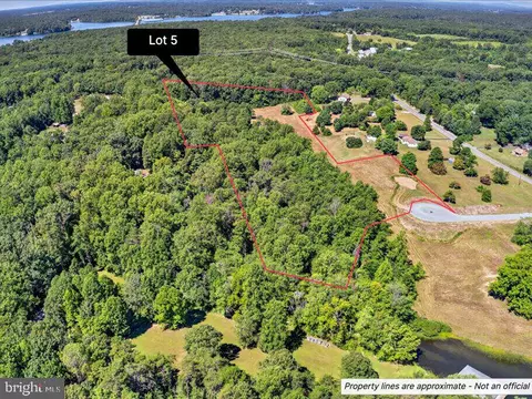 4706 Eagle Point Ct, Spotsylvania, VA 22551