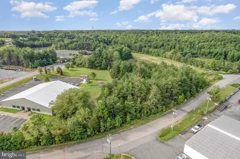 5112 Commonwealth Dr, Fredericksburg, VA 22407