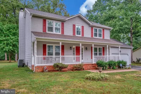 5221 Mcmanus Dr, Fredericksburg, VA 22407
