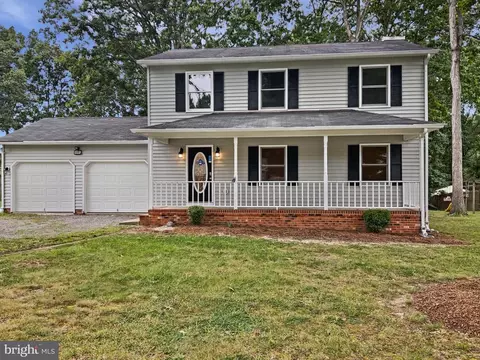 10806 Woodland Dr, Fredericksburg, VA 22407