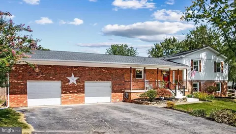 5 Junie Ct, Fredericksburg, VA 22407