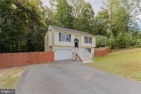 534 Pleasants Dr, Fredericksburg, VA 22407