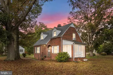 7936 Chancellor Rd, Fredericksburg, VA 22407