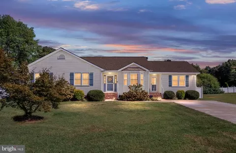 5203 Debon Ln, Fredericksburg, VA 22407