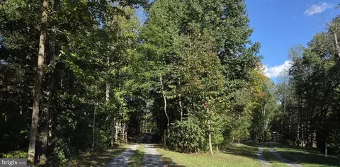 7845 Flippo Dr, Fredericksburg, VA 22408