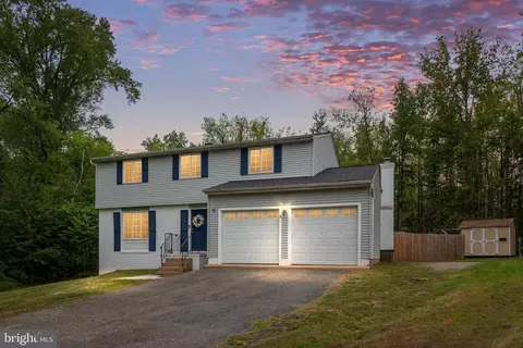 15 Saint Patrick St, Fredericksburg, VA 22407
