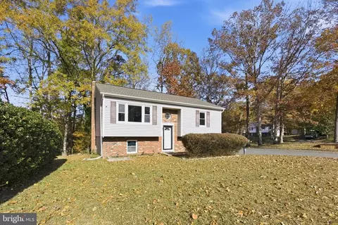 7301 Drew Ln, Fredericksburg, VA 22407