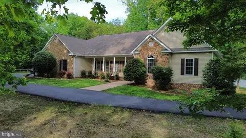 9801 Cherokee Ln, Spotsylvania, VA 22553