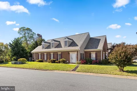11015 Scottwood Ln, Fredericksburg, VA 22407