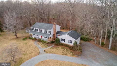 9 Old Ridge Rd, Fredericksburg, VA 22407