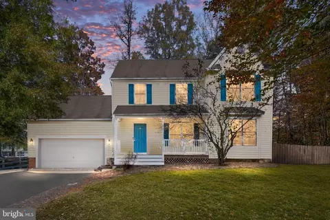 10127 Sharon Springs Dr, Fredericksburg, VA 22408