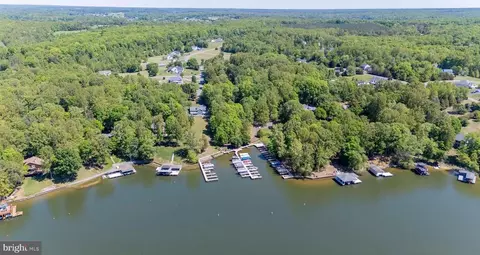 5501 Hickory Tree Ln, Mineral, VA 23117