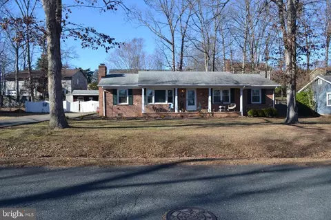 315 Azalia Dr, Fredericksburg, VA 22408