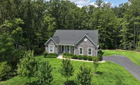 8005 Ashford Dr, Fredericksburg, VA 22407