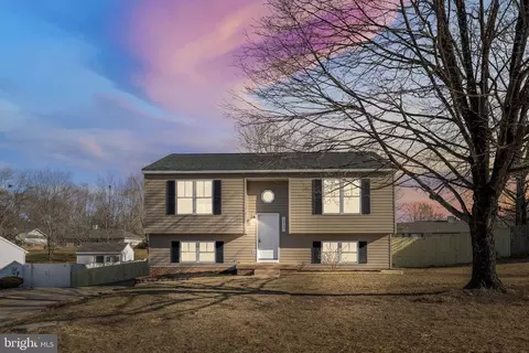10705 Willow Ct, Fredericksburg, VA 22407