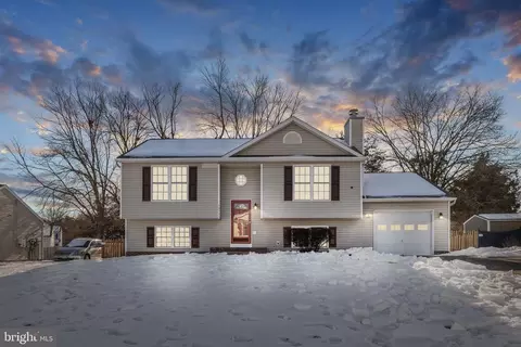 10733 Allie Dr, Fredericksburg, VA 22408