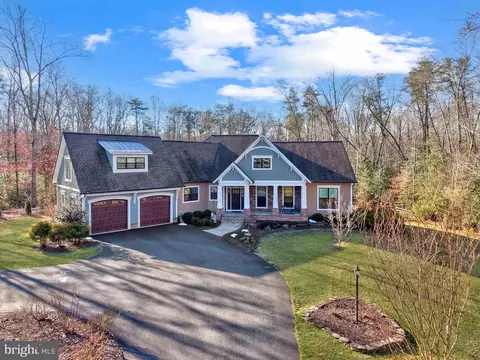 7026 Barclay Dr, Fredericksburg, VA 22407