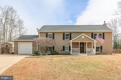 8515 Foundry Run Dr, Fredericksburg, VA 22408