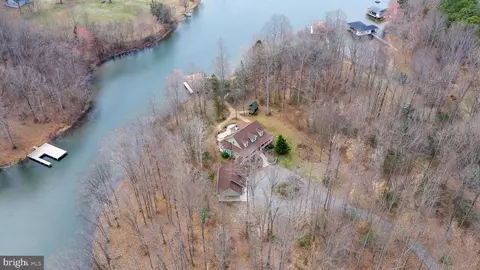 3900 Water Front Ct, Bumpass, VA 23024