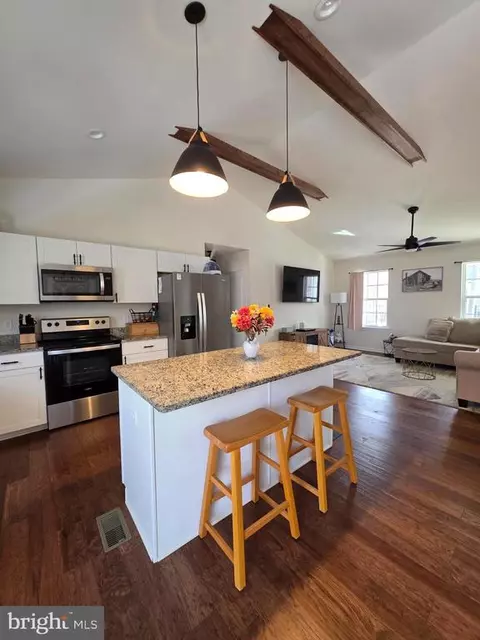 6014 Stubbs Bridge Rd, Mineral, VA 23117