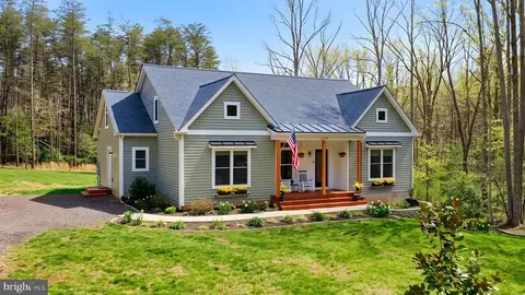 13218 Scotten Dr, Fredericksburg, VA 22407