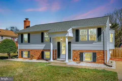 713 Shamrock Dr, Fredericksburg, VA 22407