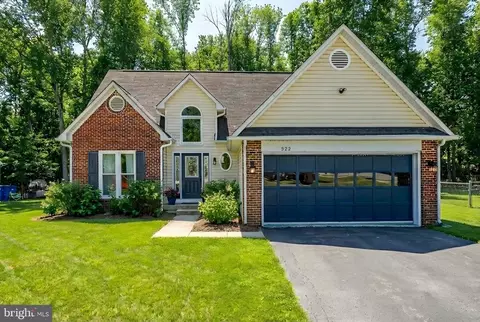 522 Stonewall Ln, Fredericksburg, VA 22407