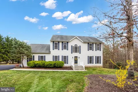 4318 Bridlepath Ct, Fredericksburg, VA 22408