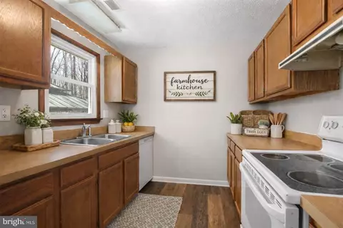 Kitchen - 10354 Swift Rd, Partlow, VA 22534 photo 1 of 5